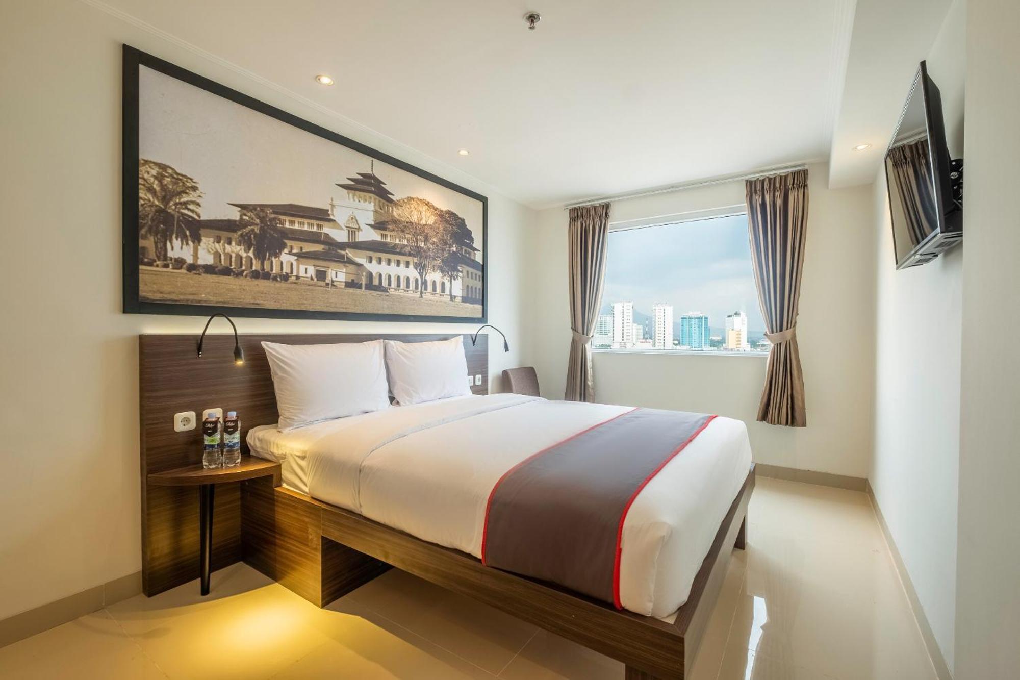 Super Oyo Collection O Hotel Pasar Baru Heritage Bandung Exteriör bild