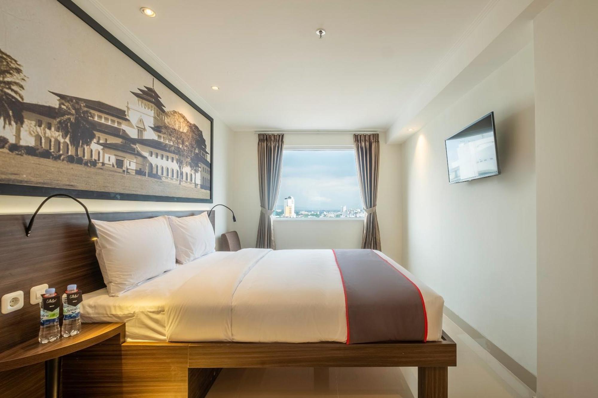 Super Oyo Collection O Hotel Pasar Baru Heritage Bandung Exteriör bild
