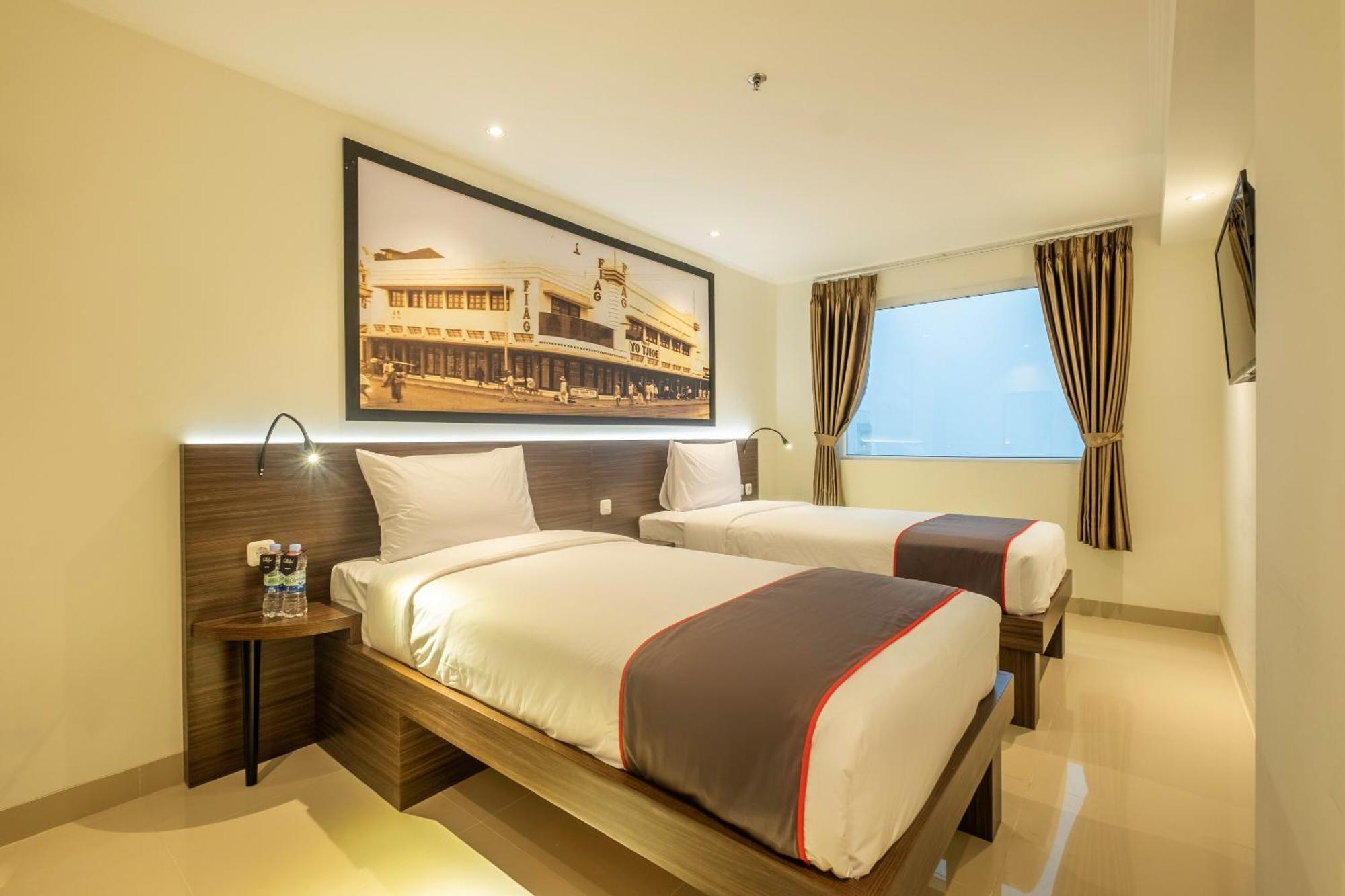 Super Oyo Collection O Hotel Pasar Baru Heritage Bandung Exteriör bild